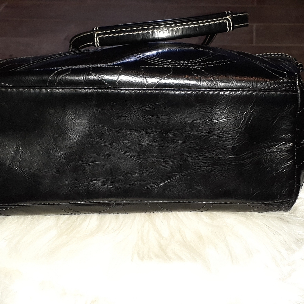Coach - Picture 3 of 5